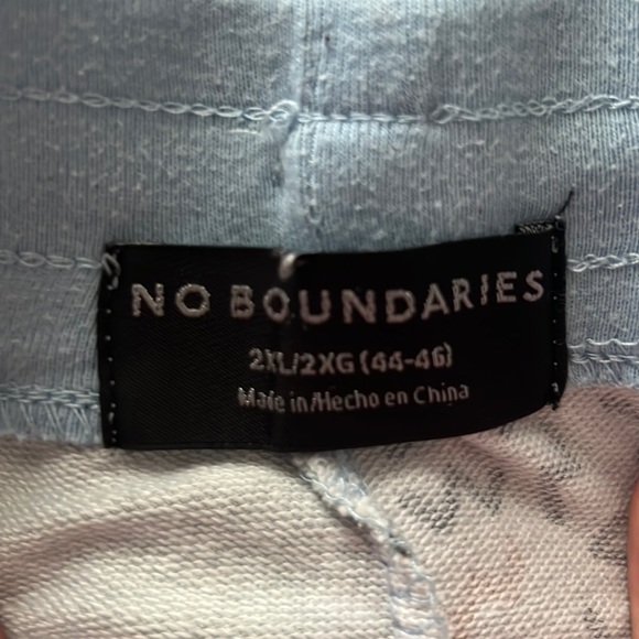 No boundaries gym shorts - Picture 3 of 3